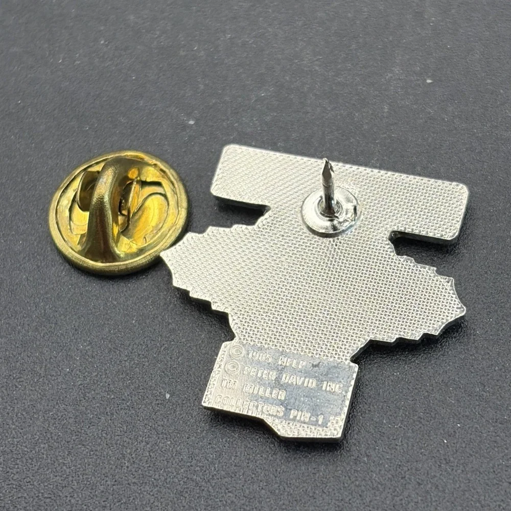 Super Bowl XIX‎ NFL Football Miller Lite Great Taste Lapel Hat Pin